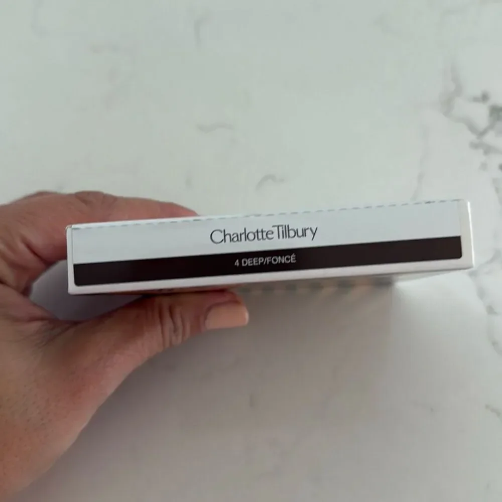 Charlotte Tilbury Beautiful Skin Sun-Kissed Glow Cream Bronzer in 4 Deep - Warm